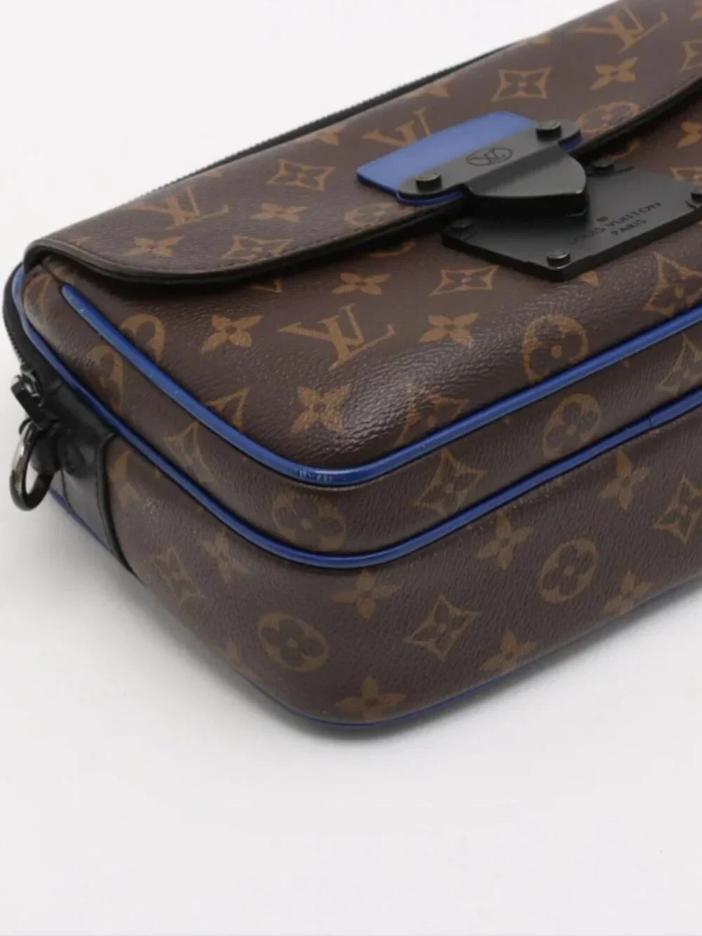 Louis Vuitton Monogram S-Lock Messenger Bag - Picture 4 of 15